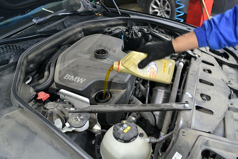Поддержите силу вашего BMW: замена масла в двигателе BMW 5 серии E60
