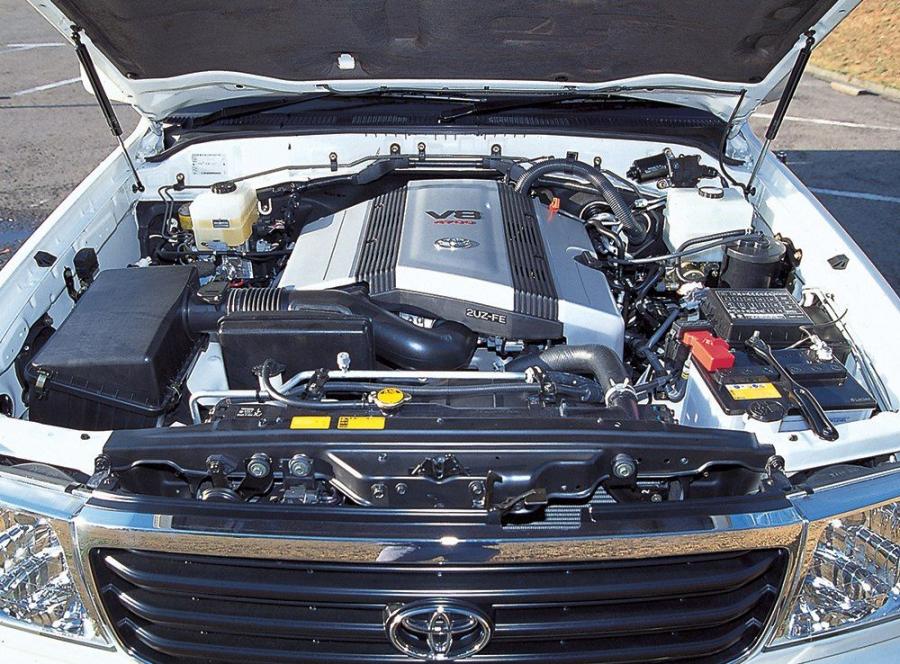 Ремонт двигателя Toyota Land Cruiser 100: восстановление мощности и надежности