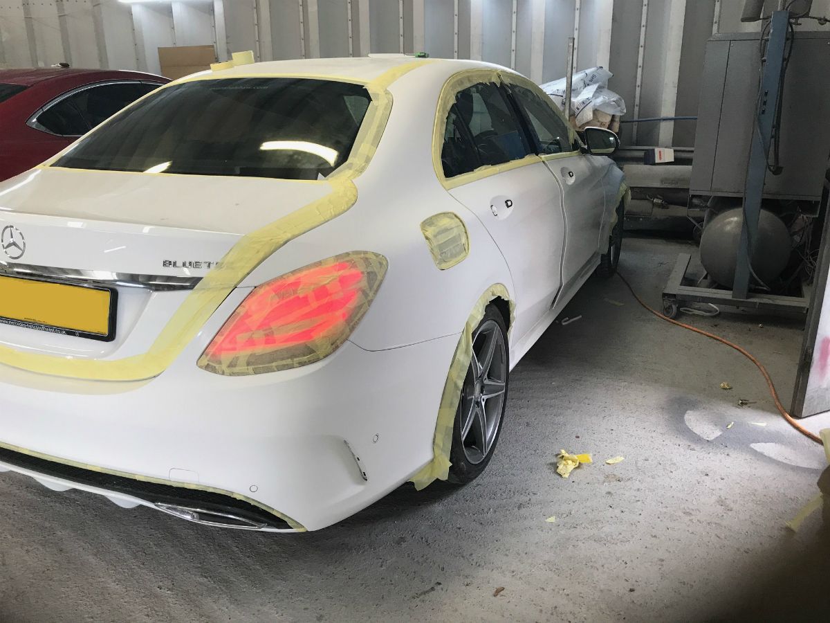 Роскошь в каждой детали: Покраска кузова Mercedes
